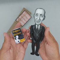 Raymond Aron figure