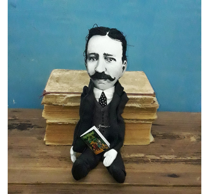 L. Frank Baum famous American author Wizard of Oz - Collectible doll