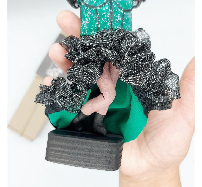 Anthony 'Tick' Belrose / Mitzi Del Bra figurine