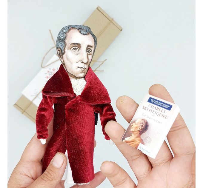 Montesquieu figure, French judge,  historian, political philosopher - Literary gift!