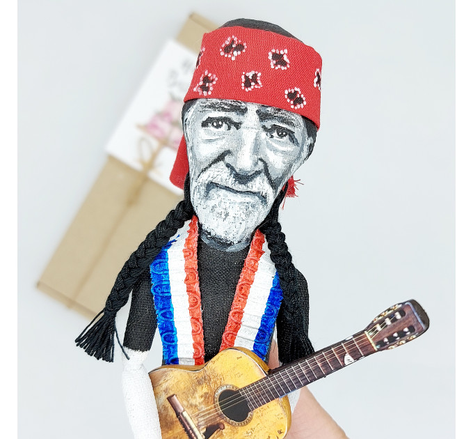 Willie Nelson figurine, famous American singer, guitarist, actor - Music room decor