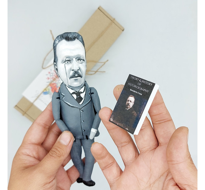 Benedetto Croce figure, famous Italian idealist philosopher, politician - Library decor, Readers gift!