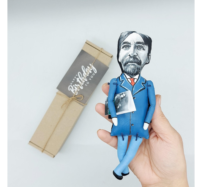 Thorstein Veblen figurine, American economist, famous critic of capitalism - Gift for economist!