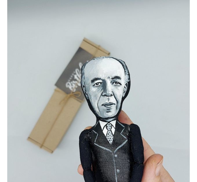 Ernst Gombrich figure, famous art historian, book The Story of Art - Thinker doll