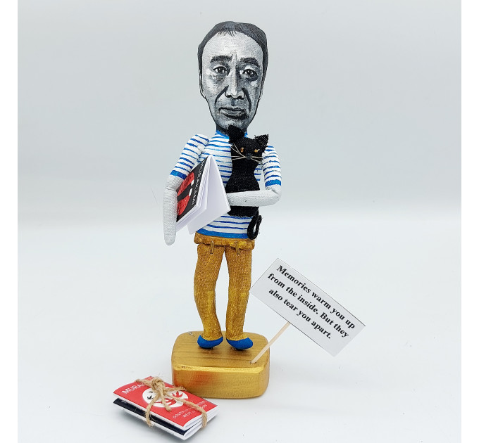Haruki Murakami figurine, famous Japanese author - Book lover gift!