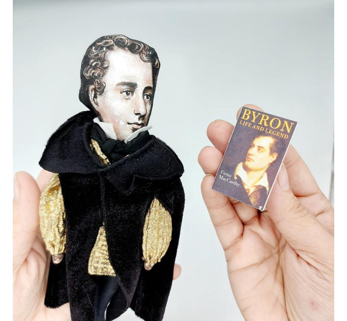 Lord Byron figurine, famous English romantic poet - Book lover gift!