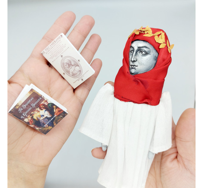 Giovanni Boccaccio figurine, Italian poet Renaissance - The Decameron - Literary gift!