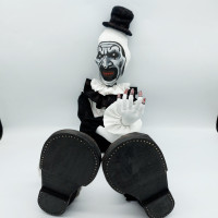 TerrifierClown doll