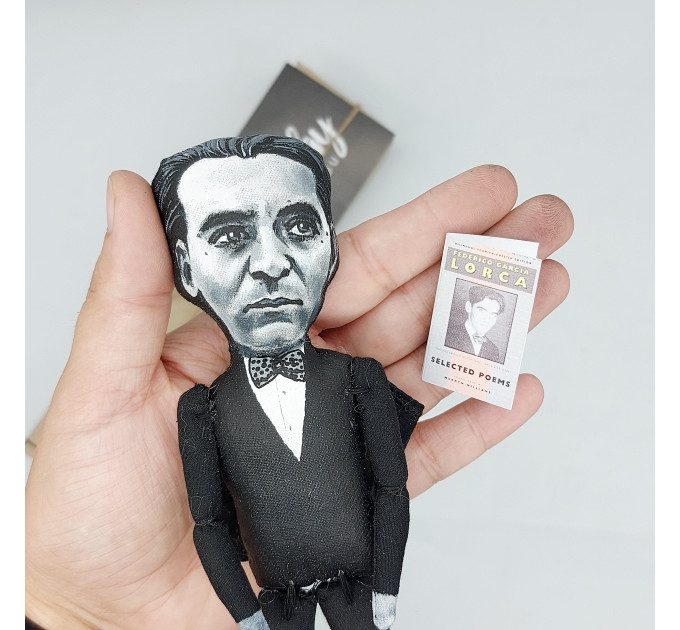 Federico García Lorca figurine, Spanish poet, playwright - Gift for writers!