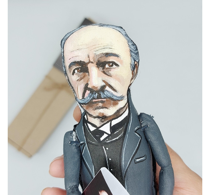 Thomas Hardy figurine, English novelist and poet - Reader gift!