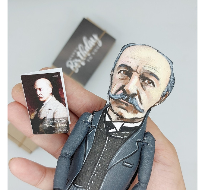 Thomas Hardy figurine, English novelist and poet - Reader gift!