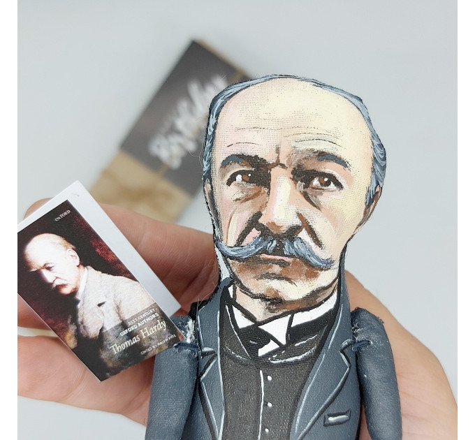 Thomas Hardy figurine, English novelist and poet - Reader gift!