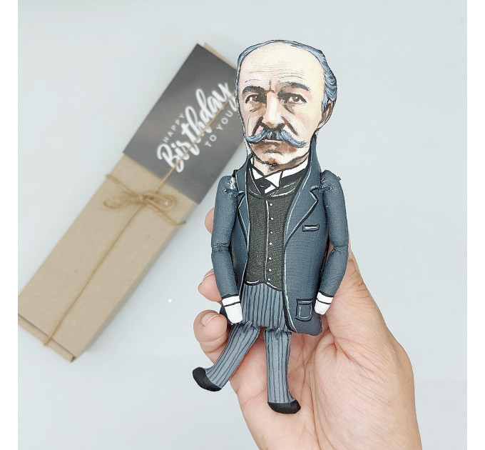 Thomas Hardy figurine, English novelist and poet - Reader gift!