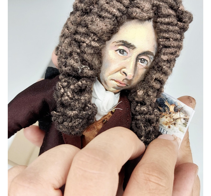 Daniel Defoe figurine, English writer, author novel Robinson Crusoe - Literary gift!