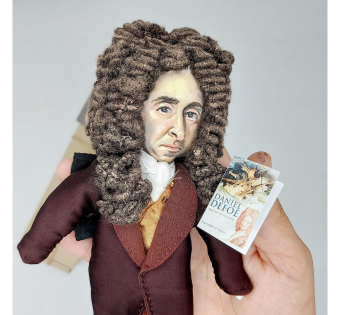 Daniel Defoe figurine, English writer, author novel Robinson Crusoe - Literary gift!