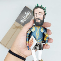 Luís Vaz de Camões figure