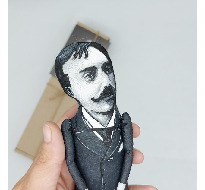 Eça de Queiroz figurine, greatest Portuguese writer - Literature gift! Collectible handmade art