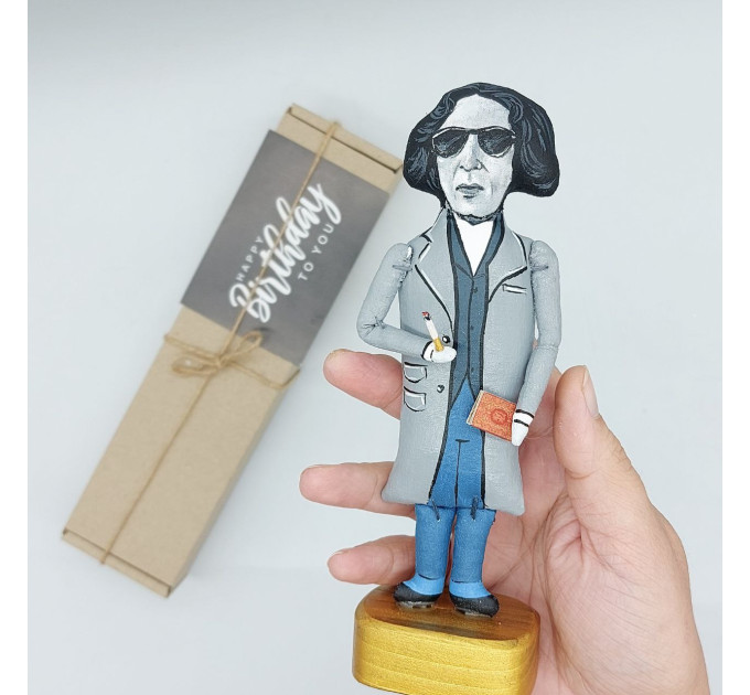 Fran Lebowitz figurine, American author, public speaker, actor - Gift for writers! Collectible art