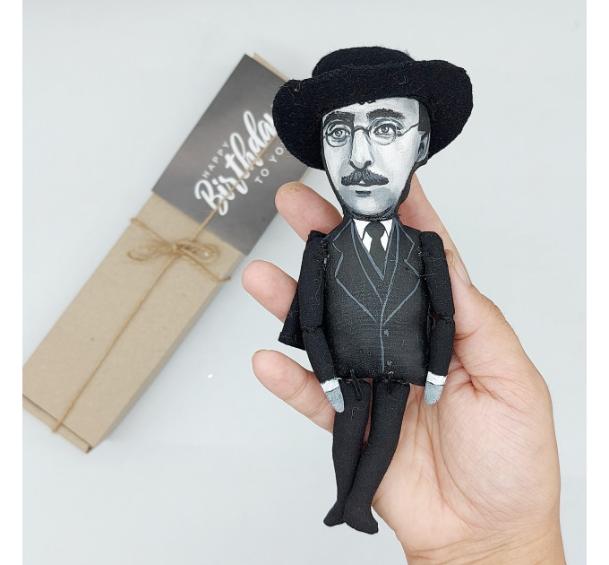 Fernando Pessoa figurine, Portuguese poet, writer, literary critic - Bookish art