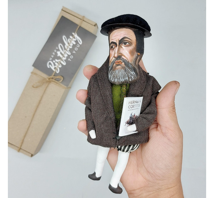Hernan Cortes figurine, famous Spanish explorers and conquistador - Educational Gift for Historians and Teacher