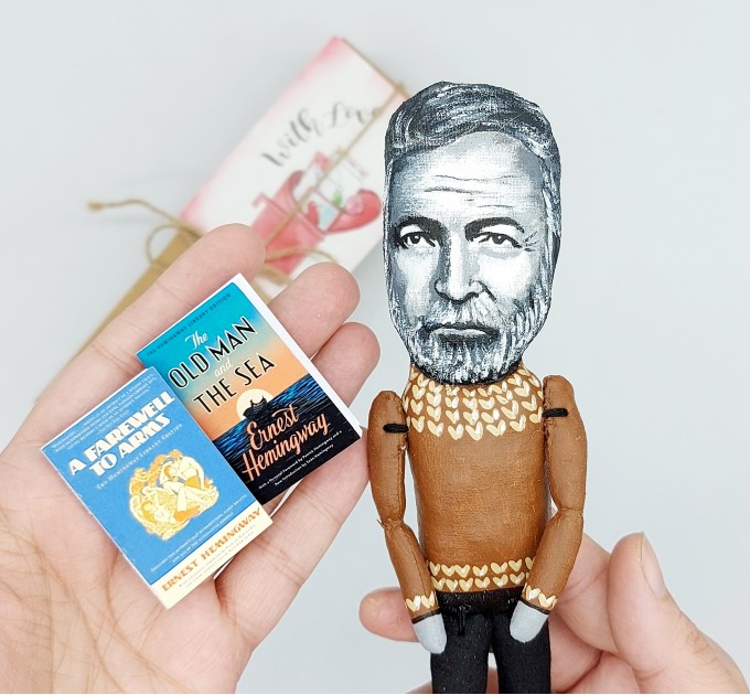 Ernest  Hemingway novelist figure, Literary Gift! Collectible doll 