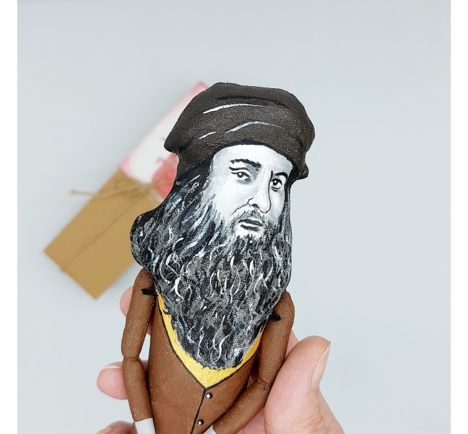 Leonardo da Vinci figurine, famous Italian artist Renaissance, Art Teacher gift!