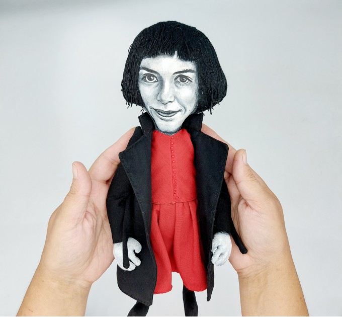 Amelie Poulain doll