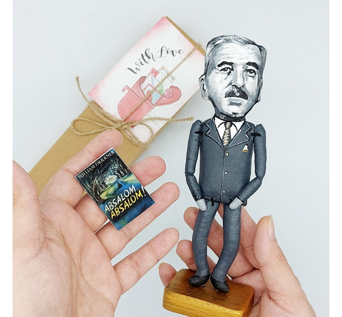 William Faulkner famous writer figurine - Literary gift!