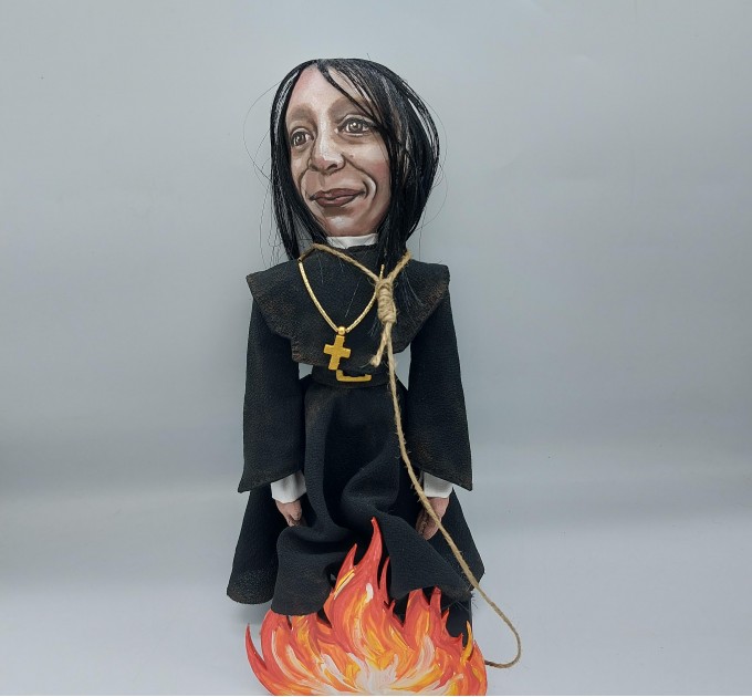 Sister Angelica doll, The Omen horror movie character, Halloween decoration