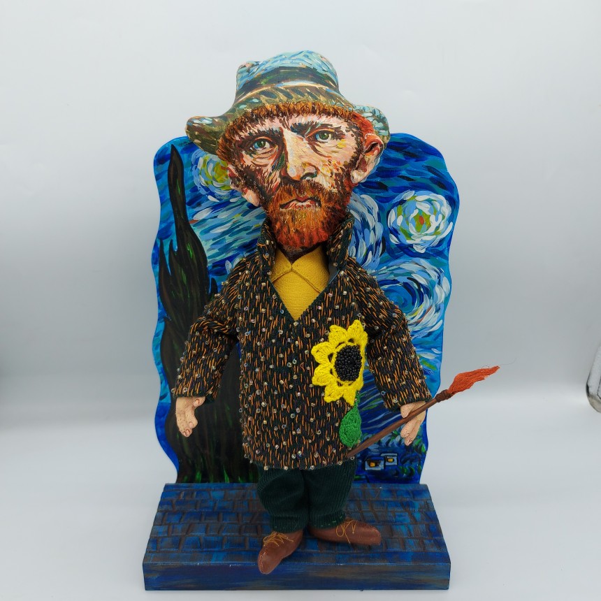 Vincent Van Gogh Starry Night Handpainted/Sculpted Peg Doll with mini Hand 2024 sculpted Painting set.